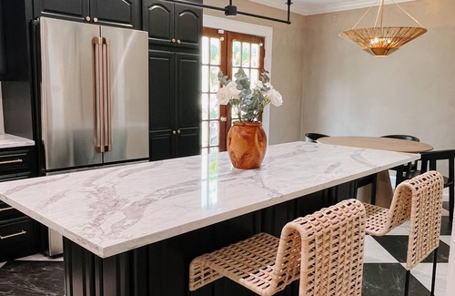 Historic Uptown House | Large Six Bedroom Home, Walkable to Downtown St. Pete, 20 mins To Beaches