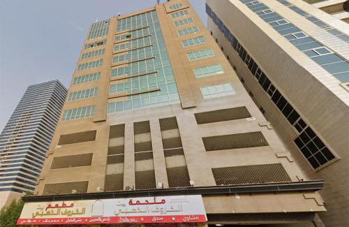 Al Majaz Apartment | Large Studio Apartment for 4
