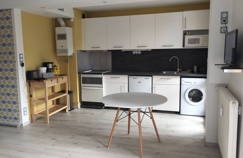 Minimes - Barriere de Paris Apartment | Large studio Compans Caffarelli