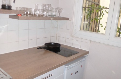 Arts-et-Metiers Apartment | Large Studio in 'Le Marais' - Close to Everything!