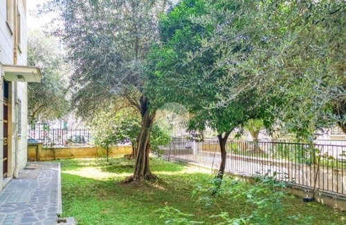 Zona I Val Melaina Apartment | LARGE STUDIO VIMERCATI