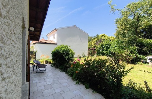 Eysines Apartment | Large T2 apartment with garden 5 minutes from the racecourse