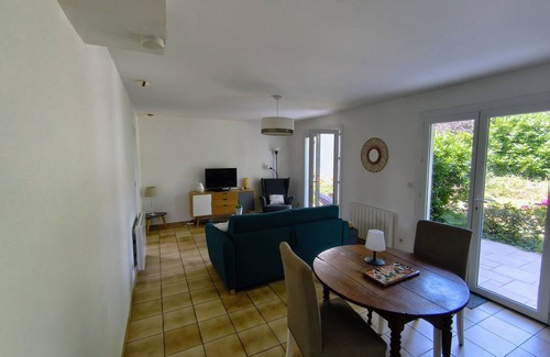 Eysines Apartment | Large T2 apartment with garden 5 minutes from the racecourse