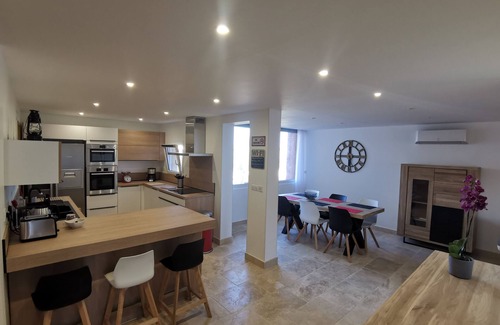 Le Pradet Apartment | Large T3 85 m² located 15 min walk from the beaches