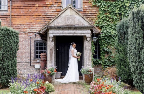 Chiddingly House | Large Tudor Manor House with Private Jacuzzi & Indoor Pool, Sleeps Max 20.