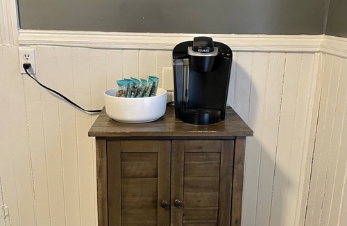 Woodward Heights House | Large Two Bedroom Apartment in Downtown Lexington near Rupp Arena