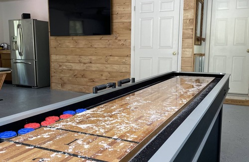 Basye House | Large updated home with Game Room, Theater, hot tub and fire pit on Bryce Resort