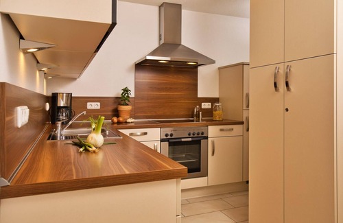 Perlhutte Apartment | Large vacation apartment (100sqm) with terrace and garden