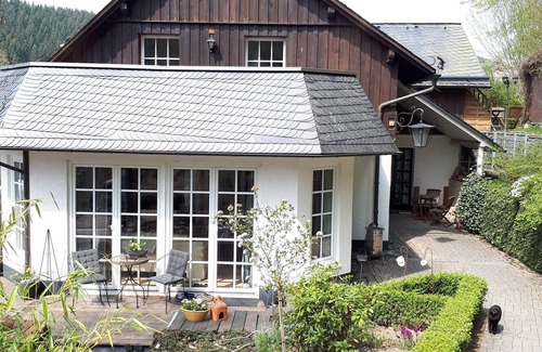 Silbach Apartment | Large vacation apartment (90m2) located directly in the countryside