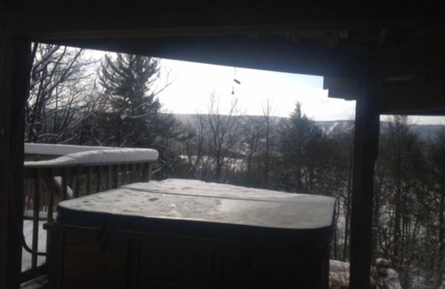 Aquashicola House | Large vacation home for any season with hot tub and beautiful views