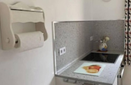 Mandelieu-La-Napoule Apartment | Large, very quiet studio 38 m2 terrace 18 m2 pool/garden view