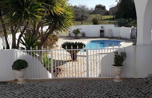 Cerro do Ouro Villa | Large villa 10km from the beaches