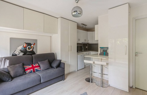 Chatillon Villa | Large villa with pool in Châtillon - Welkeys