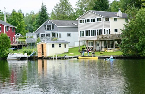 Lyndon Center Cottage | Large Water Front Child Friendly Cabin on Historic Joe Pond