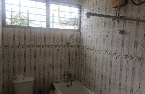 Nungua House | Larjoe guesthouse