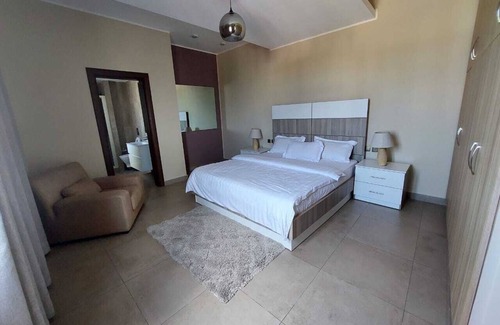 Nungua House | Larjoe guesthouse