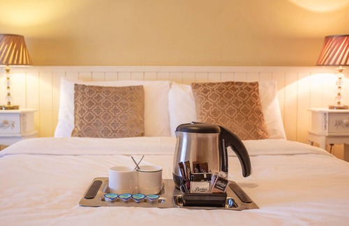 Milltown Bed & Breakfast | Larkins Pub Restaurant and B&B