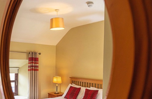 Milltown Bed & Breakfast | Larkins Pub Restaurant and B&B