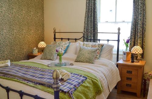 St Leonards-On-Sea House | Larkspur