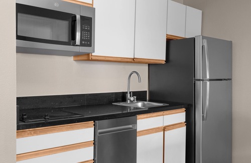 East Lake Hills Hotel | Larkspur Landing Extended Stay Suites Bellevue