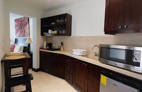 Las Catalinas Apartment | Las Catalinas - Studio Cazenovia centrally located, short walk to beach