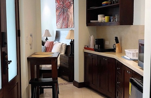 Las Catalinas Apartment | Las Catalinas - Studio Cazenovia centrally located, short walk to beach