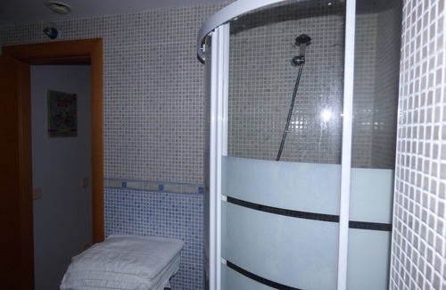 Camarena de la Sierra Apartment | Las Eras Apartment 15 minutes from the ski slopes of Javalambre