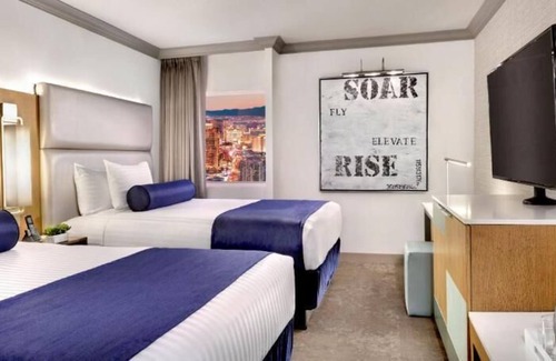 Gateway District House | Las Vegas Vacation! 3 Comfortable Units, 2 Pools, Game Room and Casino!