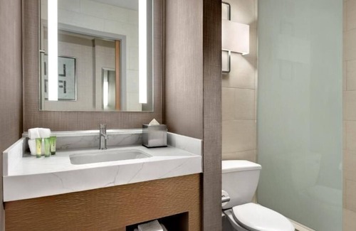 Gateway District House | Las Vegas Vacation! 3 Comfortable Units, 2 Pools, Game Room and Casino!