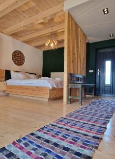 Buces House | LaShura