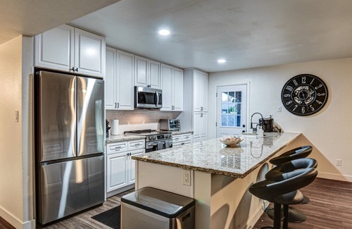 Tempe House | Last Call for Summer - 10% Off All August Stays!
