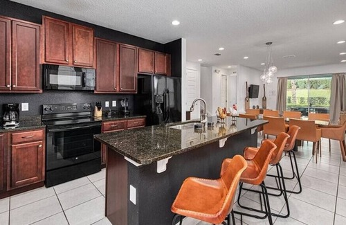 West Kissimmee Villa | Last Minute Disney Getaway! Villa with Private Pool & Hot Tub. Book Now! #65869