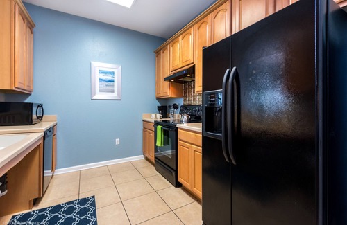 Florida Central Atlantic Coast Apartment | Last Minute Disney Getaway! Luxury Condo with Private Balcony. Book Now! #39224