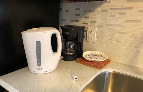 Beverly Green Apartment | LasVegas,STRIP,2BrCondo,ConventionCenter,petsFriendly,LVCC,july4th,wifi,pool