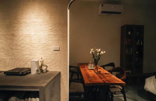 Truc Bach Apartment | Late Autumn