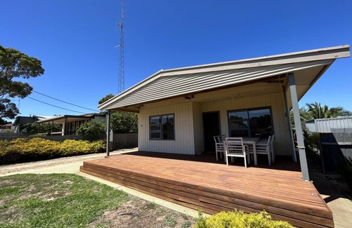 Port Hughes House | Latone Sea Lodge - Entire Home in Port Hughes