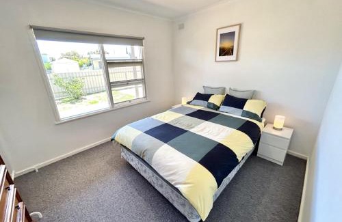 Port Hughes House | Latone Sea Lodge - Entire Home in Port Hughes