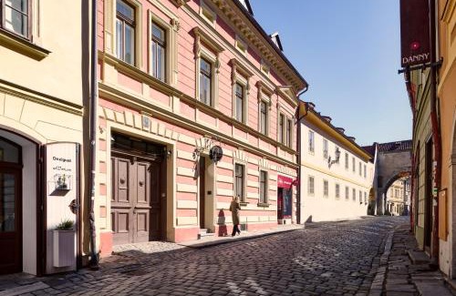Cesky Krumlov House | Latran House 71 by KH