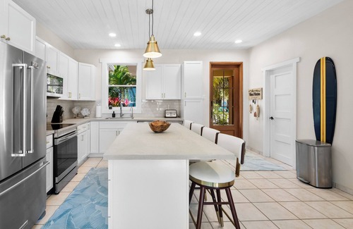 Jimmy Hill House | Lattitude Adjustment Luxury Gated Beach Front Paradise