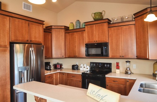 Wimberley House | LAURA’S LODGE – BEAUTIFUL RIVER, KAYAKS, TUBES, HOT TUB - WELCOME!