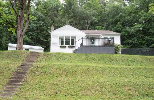 Mattawana House | Laurel Hill