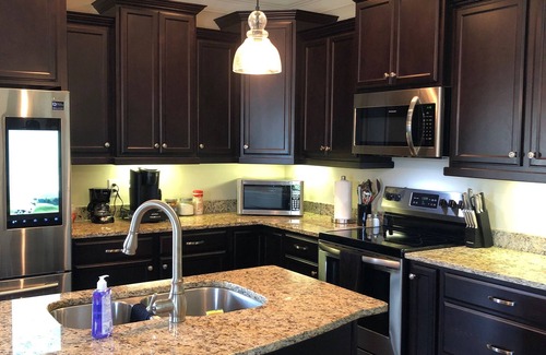 Golden Grove House | Laurels Walnut Cove