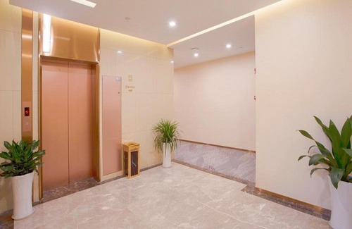Yu Hua Tai Hotel | Lavande Hotels·Nanjing South of Olympic Stadium Daishan New Town