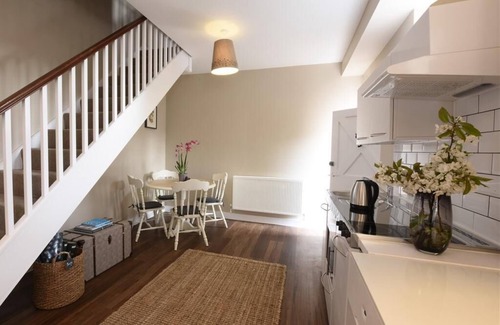 Charlton Apartment | Lavant at Woodstock Suites