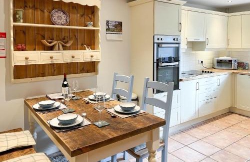 Stretton on Fosse House | Lavender Cottage