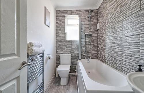 Rayleigh Apartment | Lavish Rayleigh Apartment - LMV Property