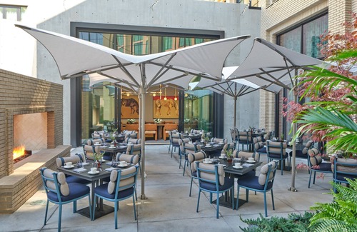 Fort Worth Cultural District Hotel | Lavish Room Perfect for Families Exploring Local Sights