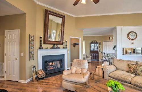 Gumlog House | Lavonia Lake House with Private Dock and Bonfire!