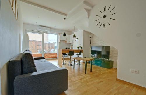 Rzeszow Apartment | Lawendowy Zakątek - klimatyzacja - ogródek - prywatny parking