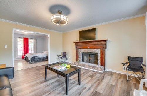 Lawrenceville House | Lawrenceville Home about 35 Mi to Downtown Atlanta!